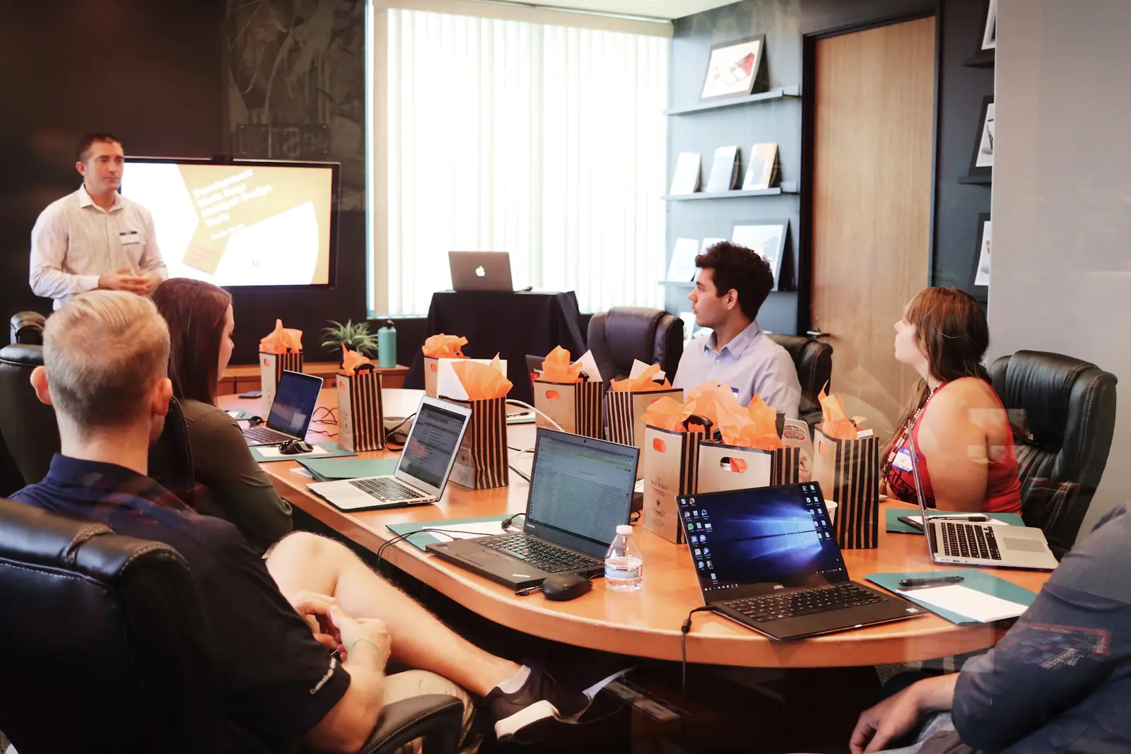 RPO team reviewing a hiring dashboard with a client